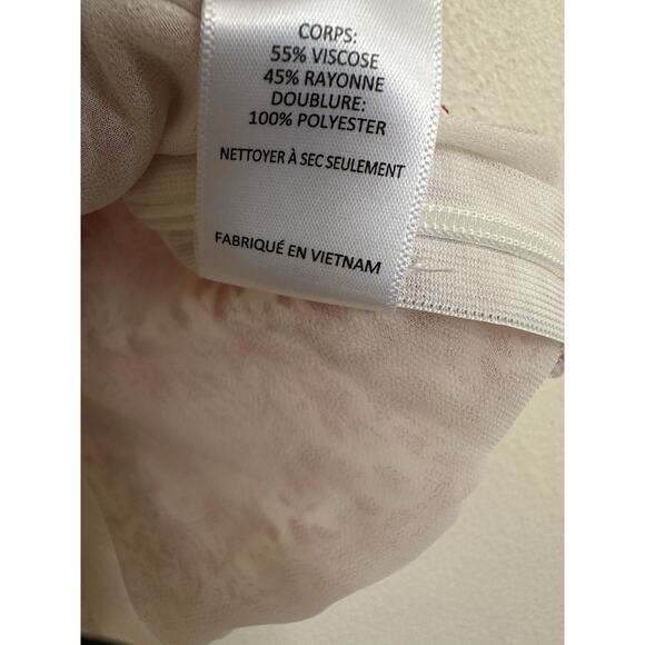 ASTR the Label Red Orange White Ditsy Keyhole Flutter Sleeve Top Womens Small - Picture 10 of 10